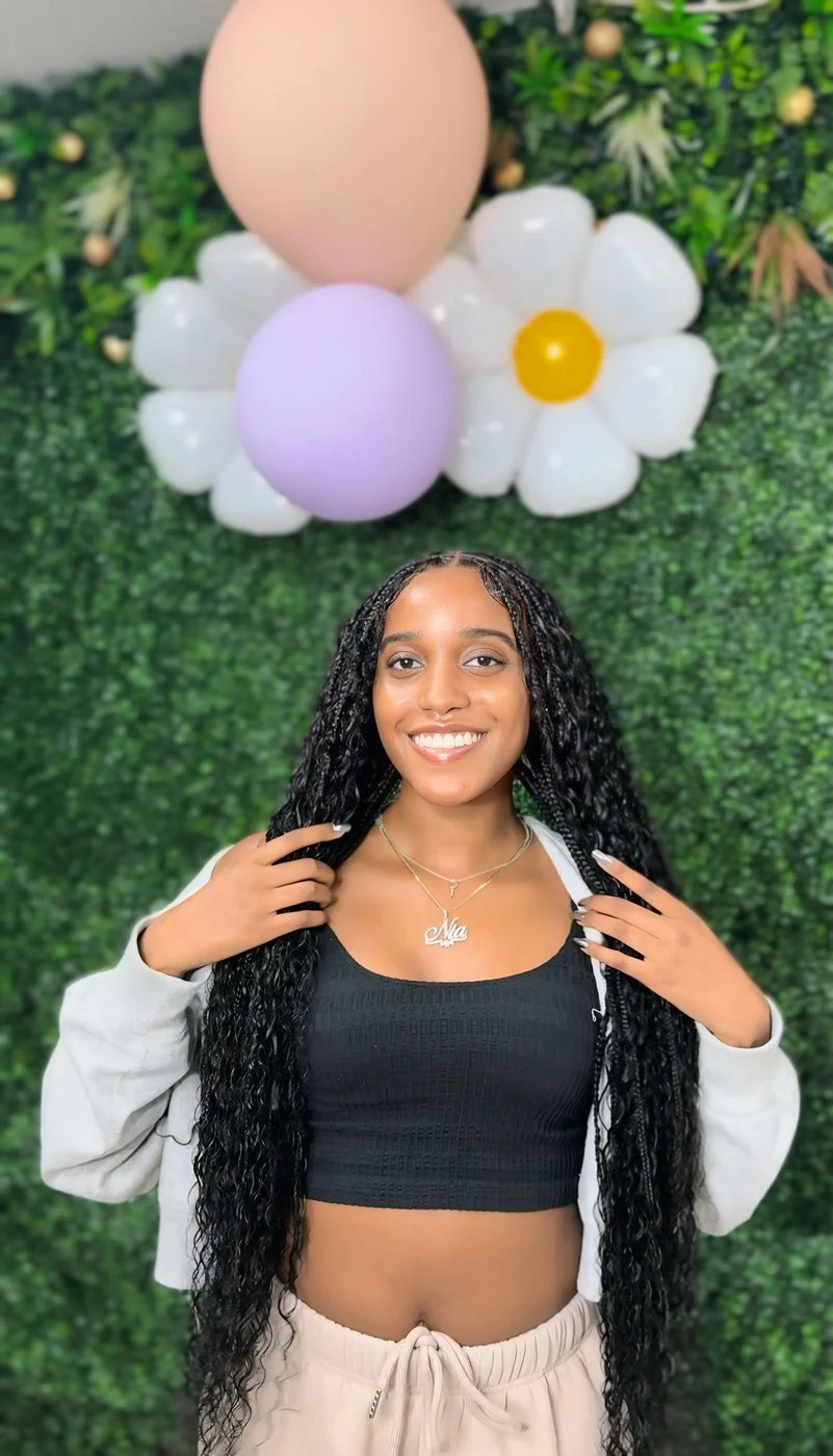 Voluminous goddess curly braids